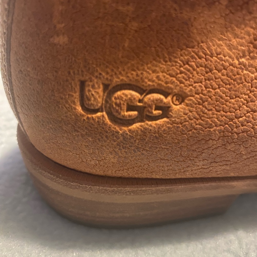UGG - Picture 6 of 7
